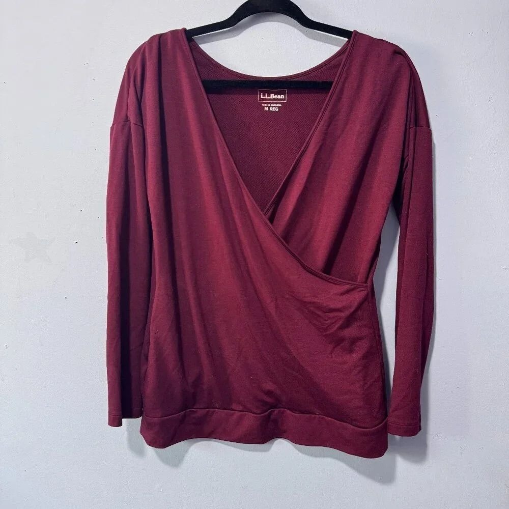 LL. BEAN‎ size medium womans shirt  burgundy